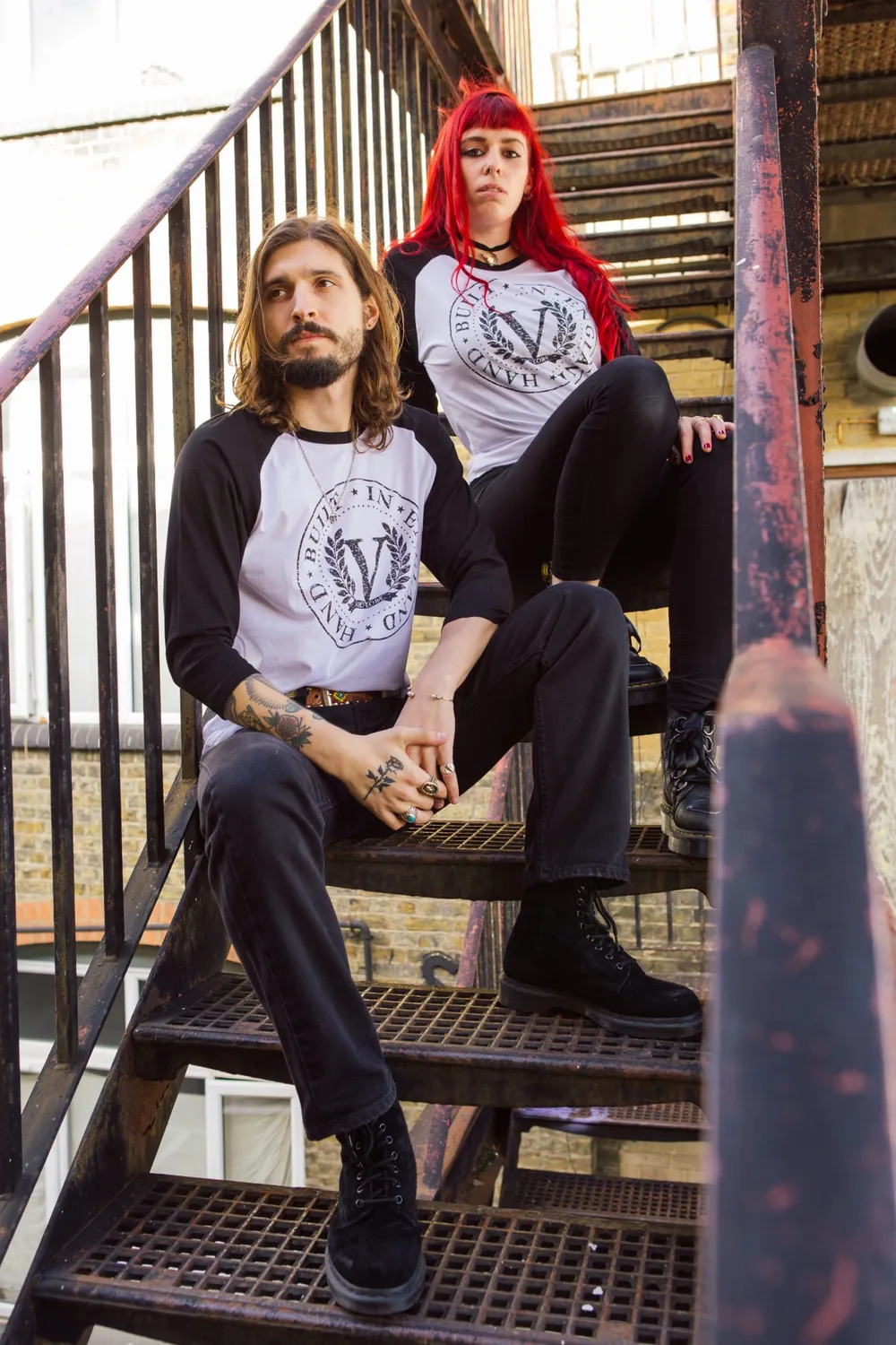 Victory Stamp Raglan T-skjorte hvit/svart bomull