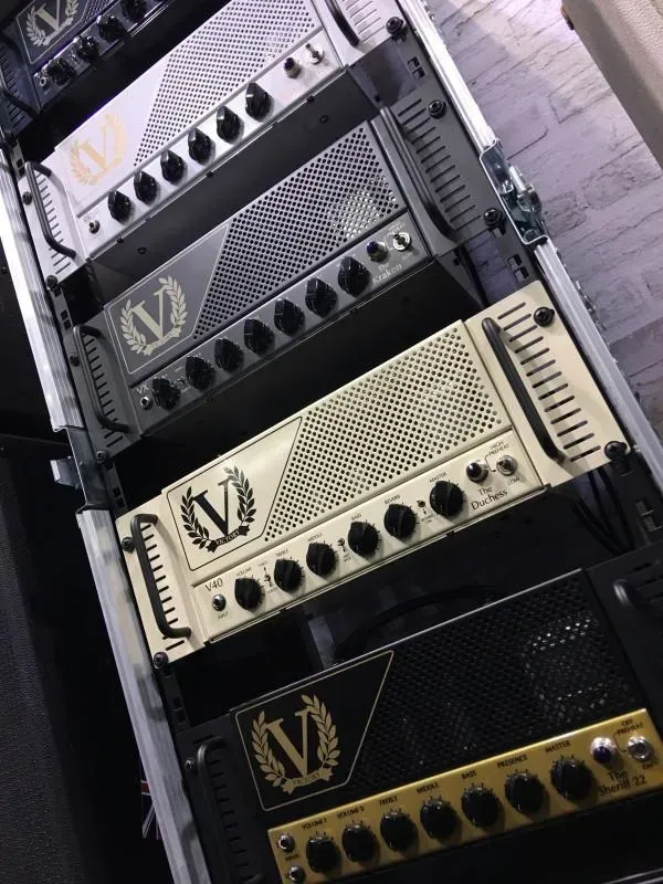 Victory Lunchbox Series rackmount 19" forsterkerbrakett stål