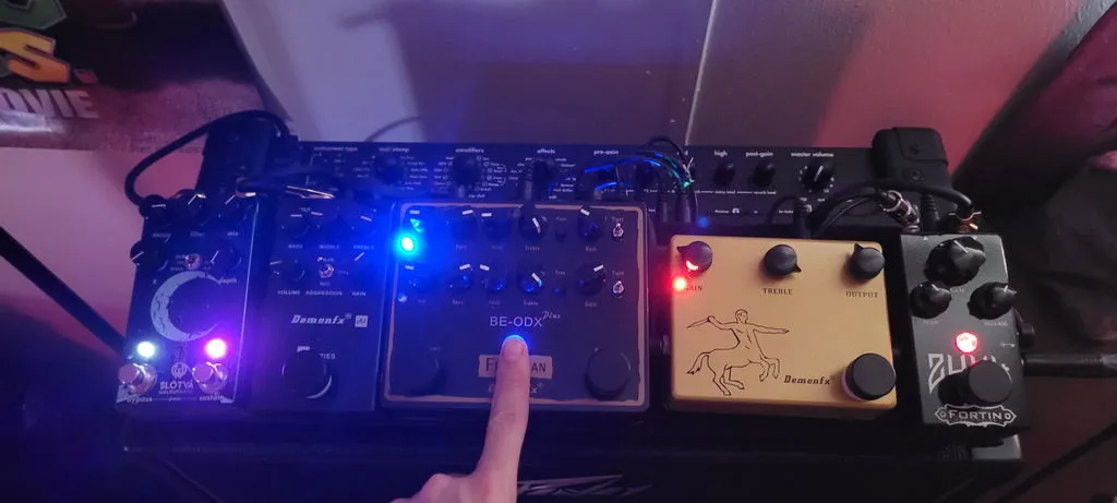 Fortin Zuul+ noisegate pedal med Hold