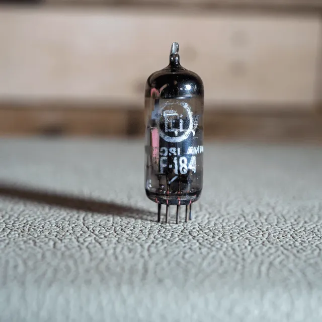 Victory EF184 forforsterker­rør NOS til VC35 tone stack