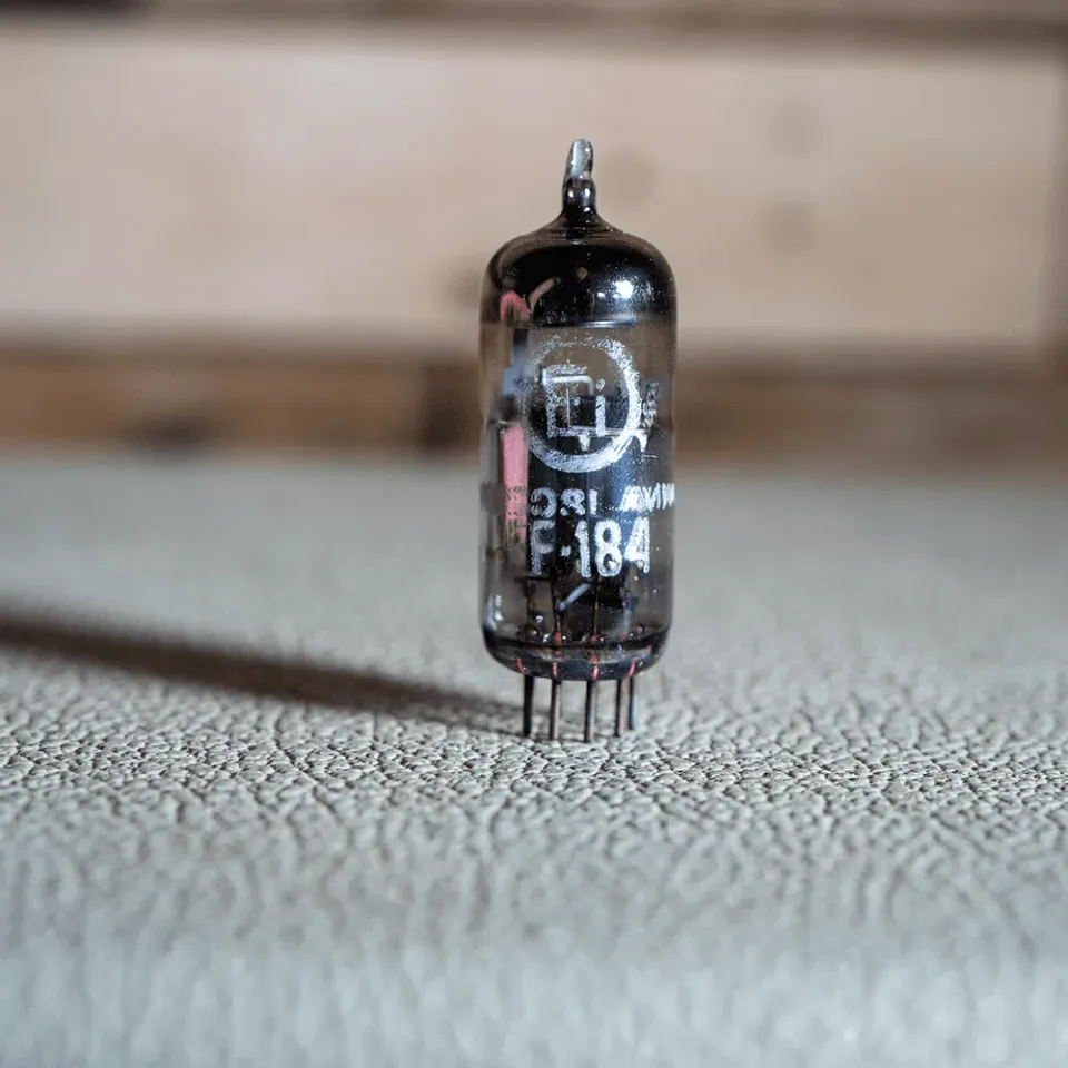 Victory EF184 forforsterker­rør NOS til VC35 tone stack