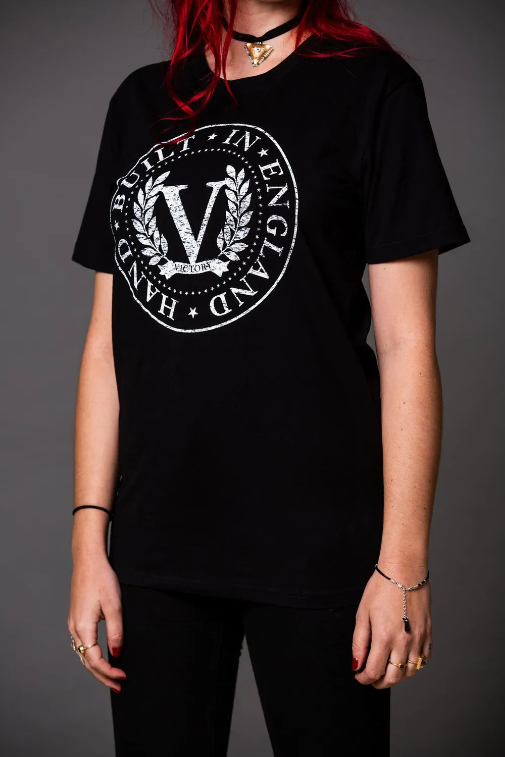 Victory Logo t-skjorte svart hvit stamp