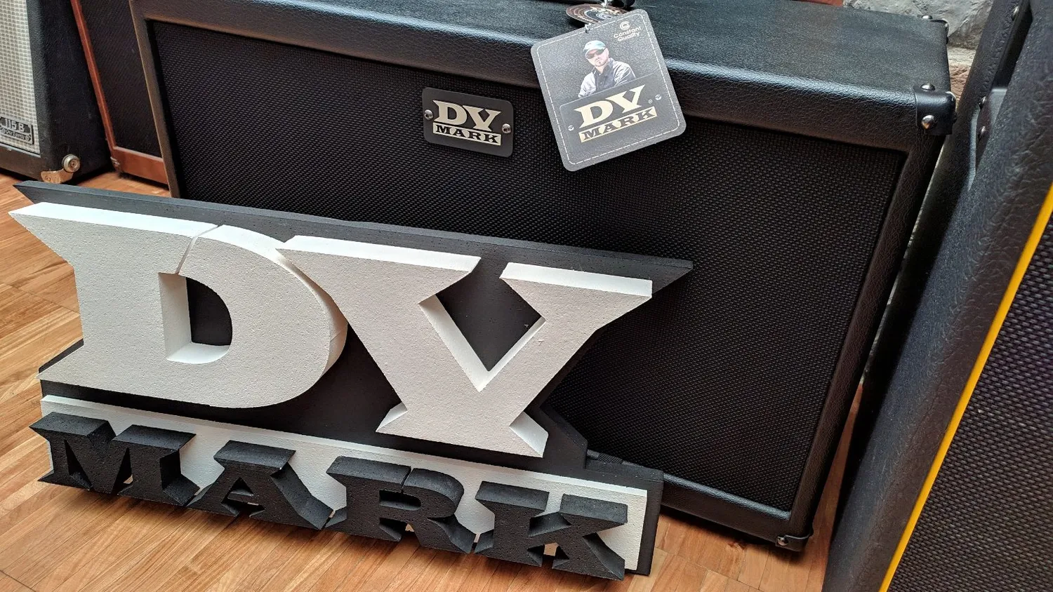 DV Mark Logo 3D-skilt polystyren veggdekor hvit