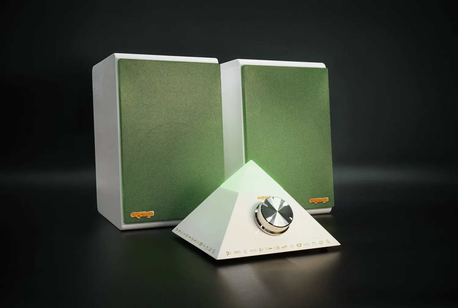 Orange Pyramid frontgrill Guava 2-pakning magnetfeste