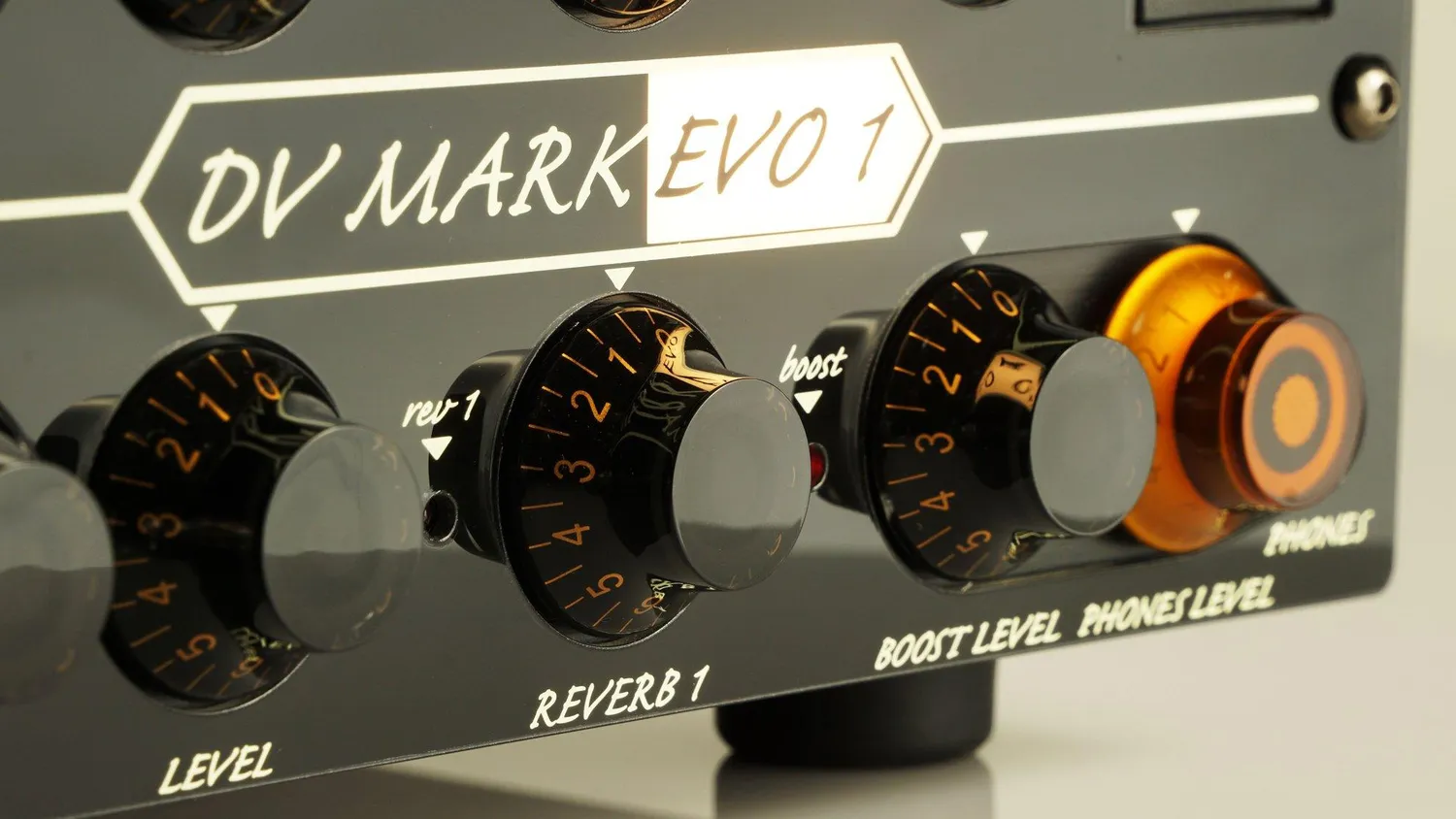 DV Mark EVO 1 gitarforsterker 250W 2-kanals